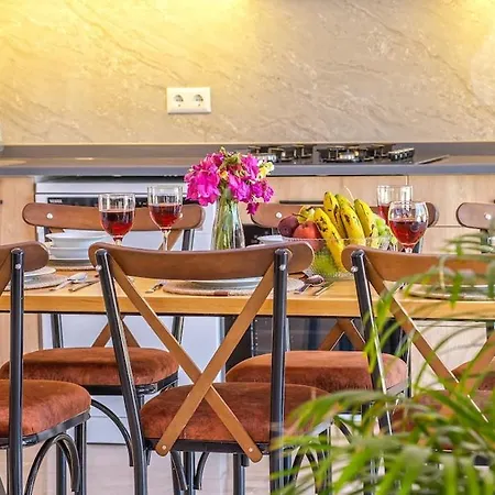 Stonhouse 2 Apartament