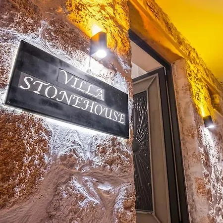 Stonhouse 2 * Kas