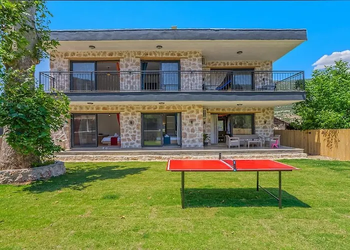 Stonhouse 2 شقة كاس