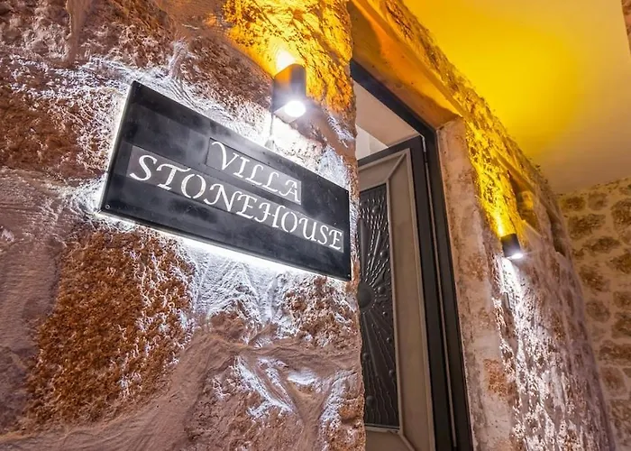 Stonhouse 2 * كاس