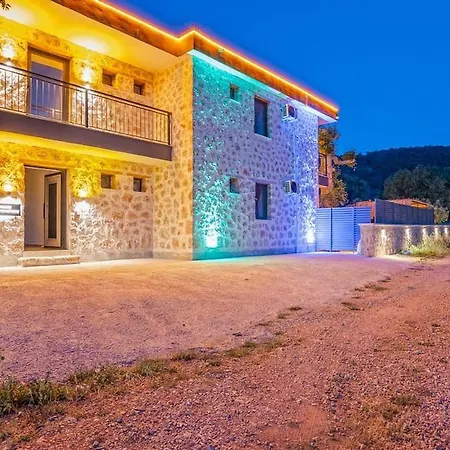 Stonhouse 2 *